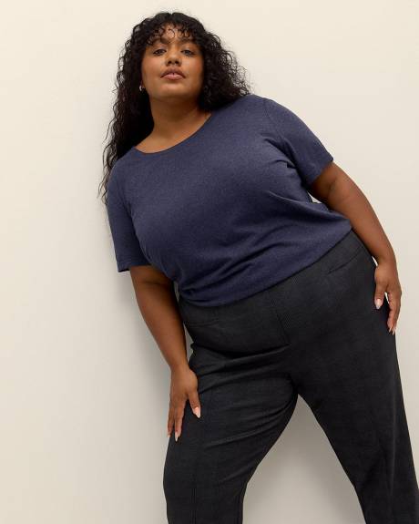 Boyfriend Fit Scoop-Neck Loose T-Shirt - PENN. Essentials