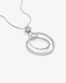 Collier long argenté avec pendentif à anneaux