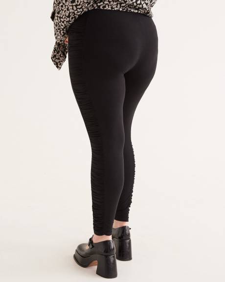 Responsible, Black Legging with Side Ruched Band - PENN. Essentials