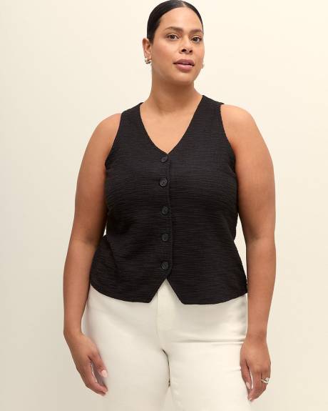 Textured Buttoned-Down Sleeveless Vest