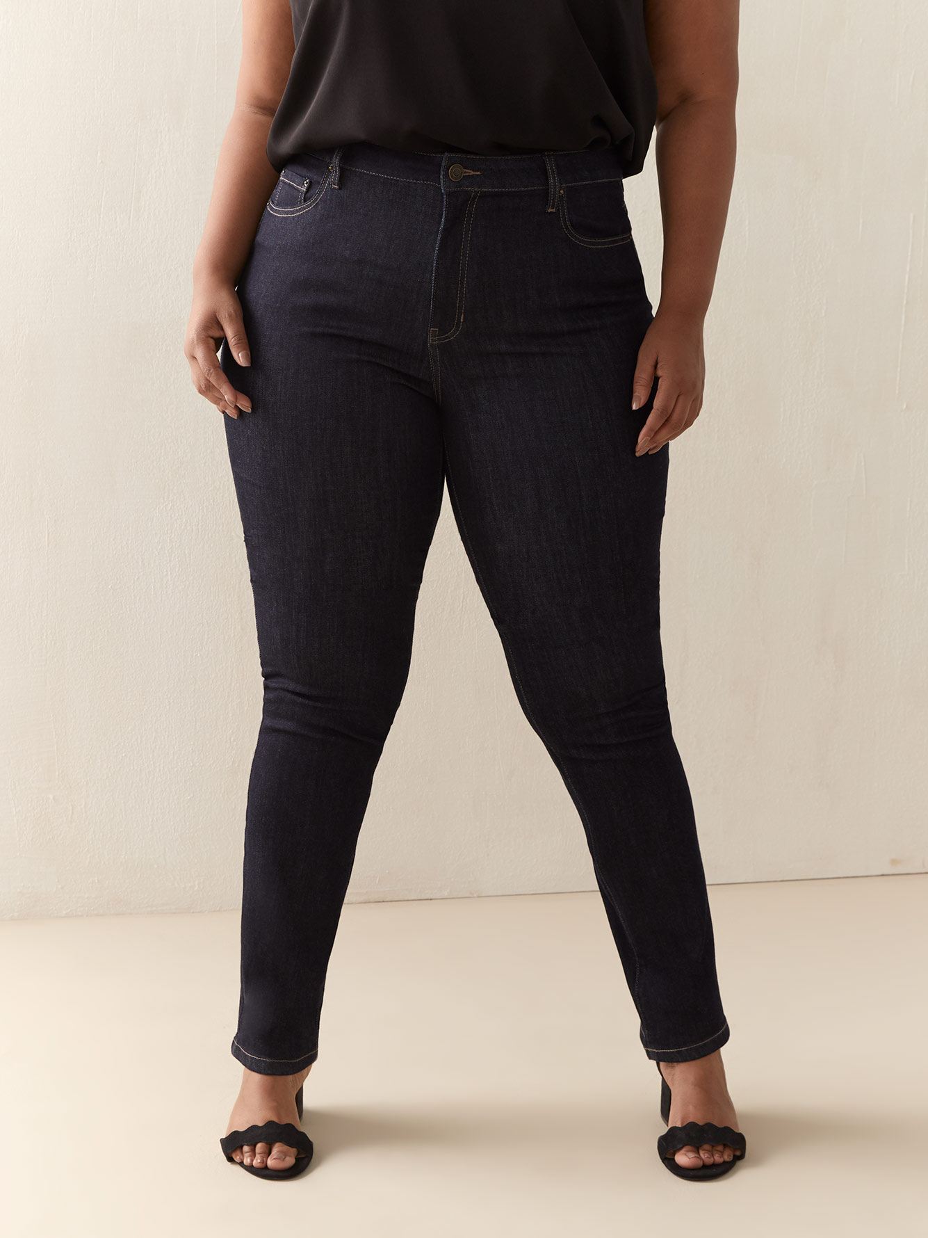 Universal Fit, Straight Leg Jean - d/C JEANS