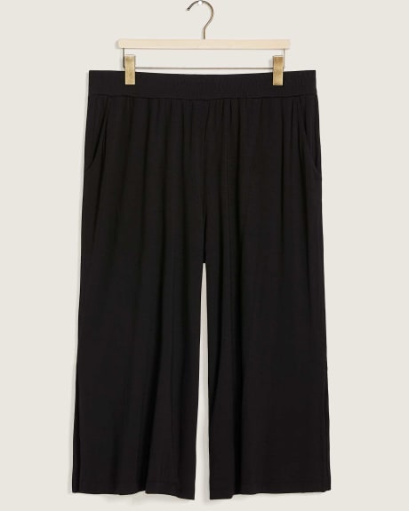 Solid Knit Pull-On Gaucho Pants - In Every Story