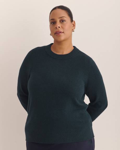 Pull à col rond et mailles métalliques