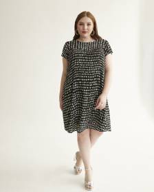 Robe plissée imprimée avec manches courtes à volants, tissu responsable