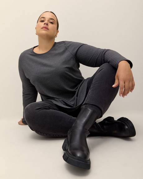 Tunique c&ocirc;tel&eacute;e avec coupe princesse