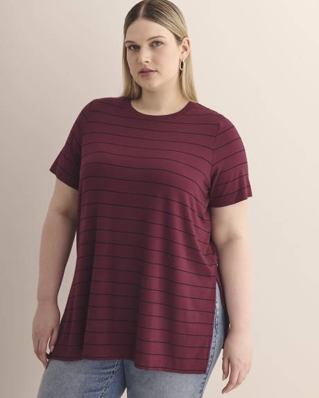 Modern Fit Short-Sleeve Tunic - PENN. Essentials