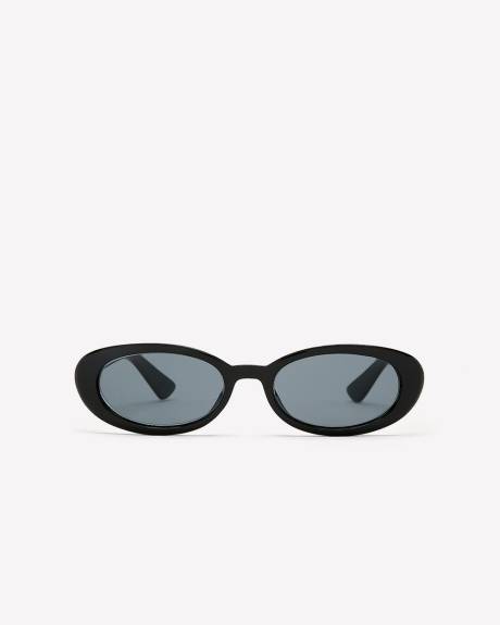 Oval-Shaped Plastic Sunglasses