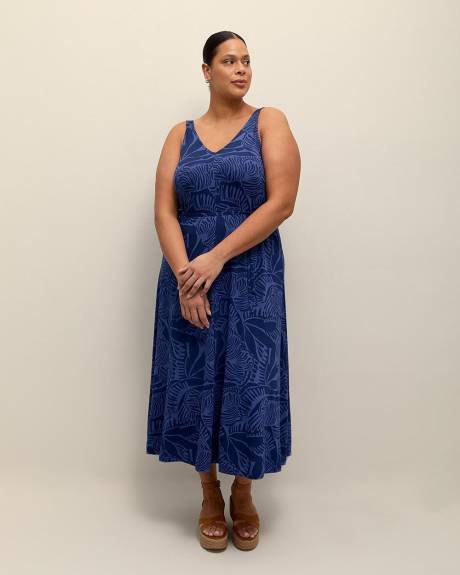 Responsible, Sleeveless Flared Maxi Dress with Belt