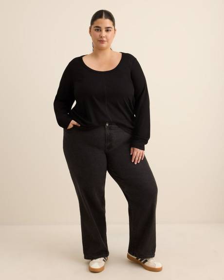 Curvy-Fit Long-Sleeve Waffle Tee - PENN. Essentials