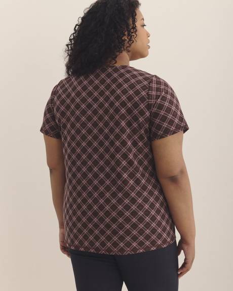 Curvy-Fit Short-Sleeve Tee - PENN. Essentials