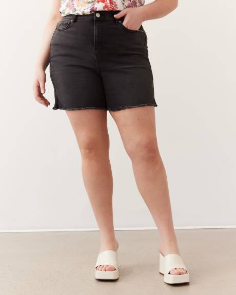 Responsible, Curvy-Fit Frayed Hem Denim Shorts, Black Wash - d/C JEANS