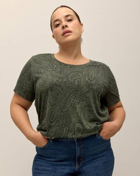 Boyfriend Fit Scoop-Neck Loose T-Shirt - PENN. Essentials