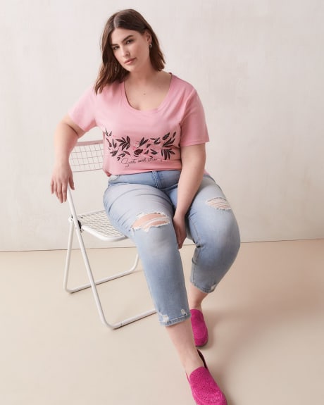 Boyfriend Fit Scoop Neck T-Shirt - In Every Story