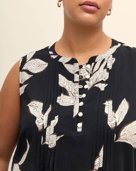 Responsible, Sleeveless Mao Collar Pintuck Blouse