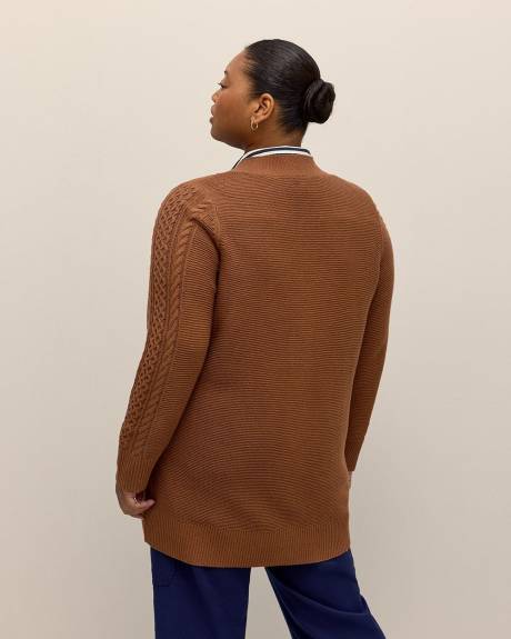 Cardigan boutonné avec mailles torsadées