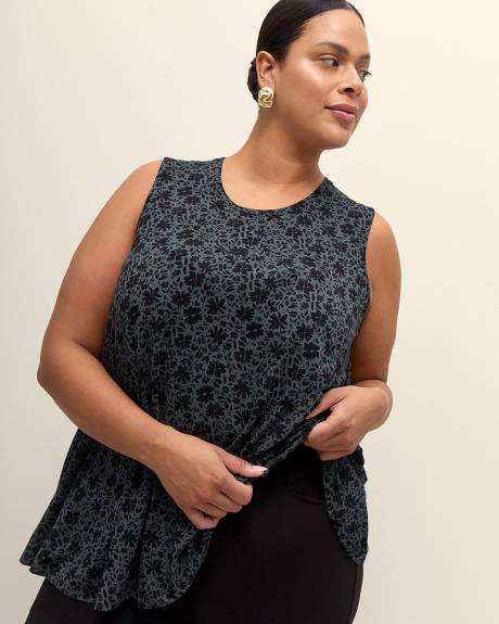 Long Sleeveless Swing Top