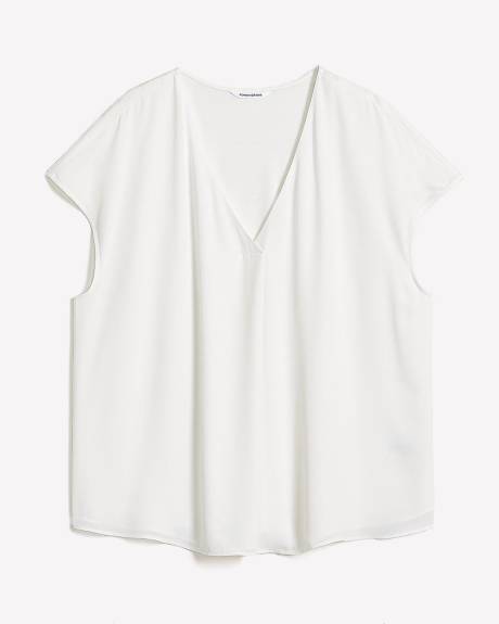 Responsible, White Cap-Sleeve V-Neck Blouse