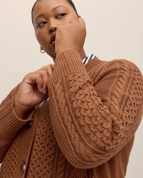 Cardigan boutonné avec mailles torsadées