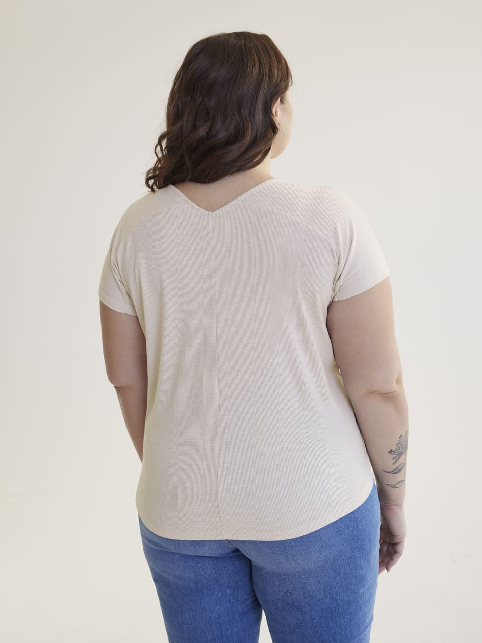 Solid Curvy-Fit Extended-Short-Sleeve Long Knit Top