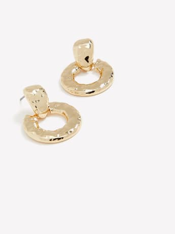 Boucles d'oreilles anneaux simples en métal doré martelé