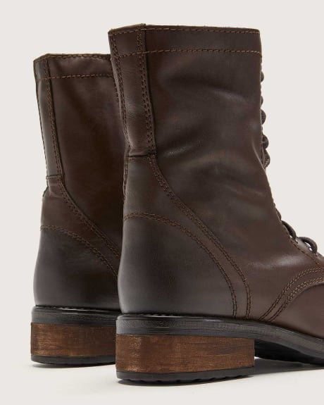 Wide Width Combat LaceUp Boots Steve Madden Penningtons