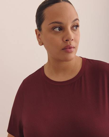 Responsible, Short-Sleeve Tee with Rounded Hem - Active Zone