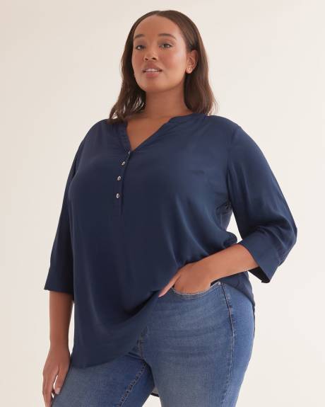 Buttoned Split Neck Woven Tunic