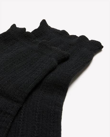 Chaussettes courtes textur&eacute;es &agrave; rebord festonn&eacute;