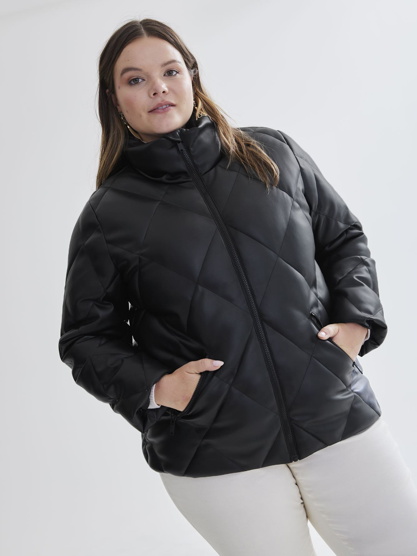 Manteau matelassé en PU avec col haut, tissu responsable - Addition Elle