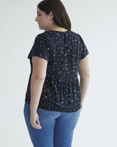 Printed Fit-and-Flare Blouse with Short Flutter Sleeves