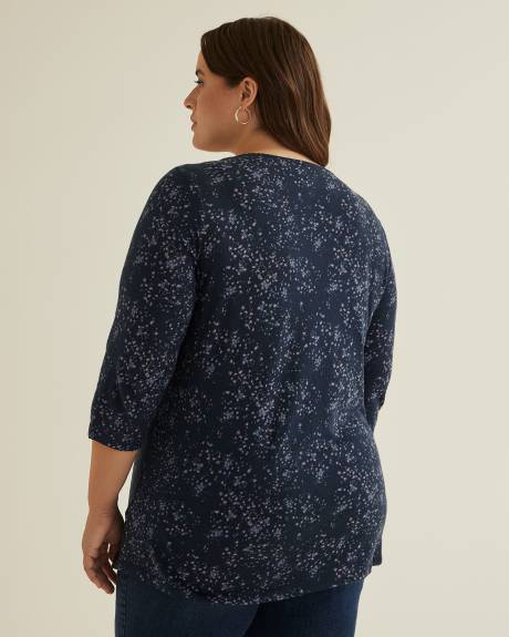 Girlfriend-Fit Crewneck T-Shirt with 3/4 Sleeves - PENN. Essentials