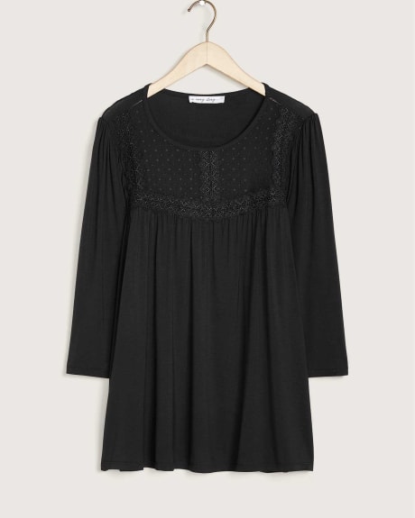 3/4 Knit Top With Lace Embellishment - In Every Story