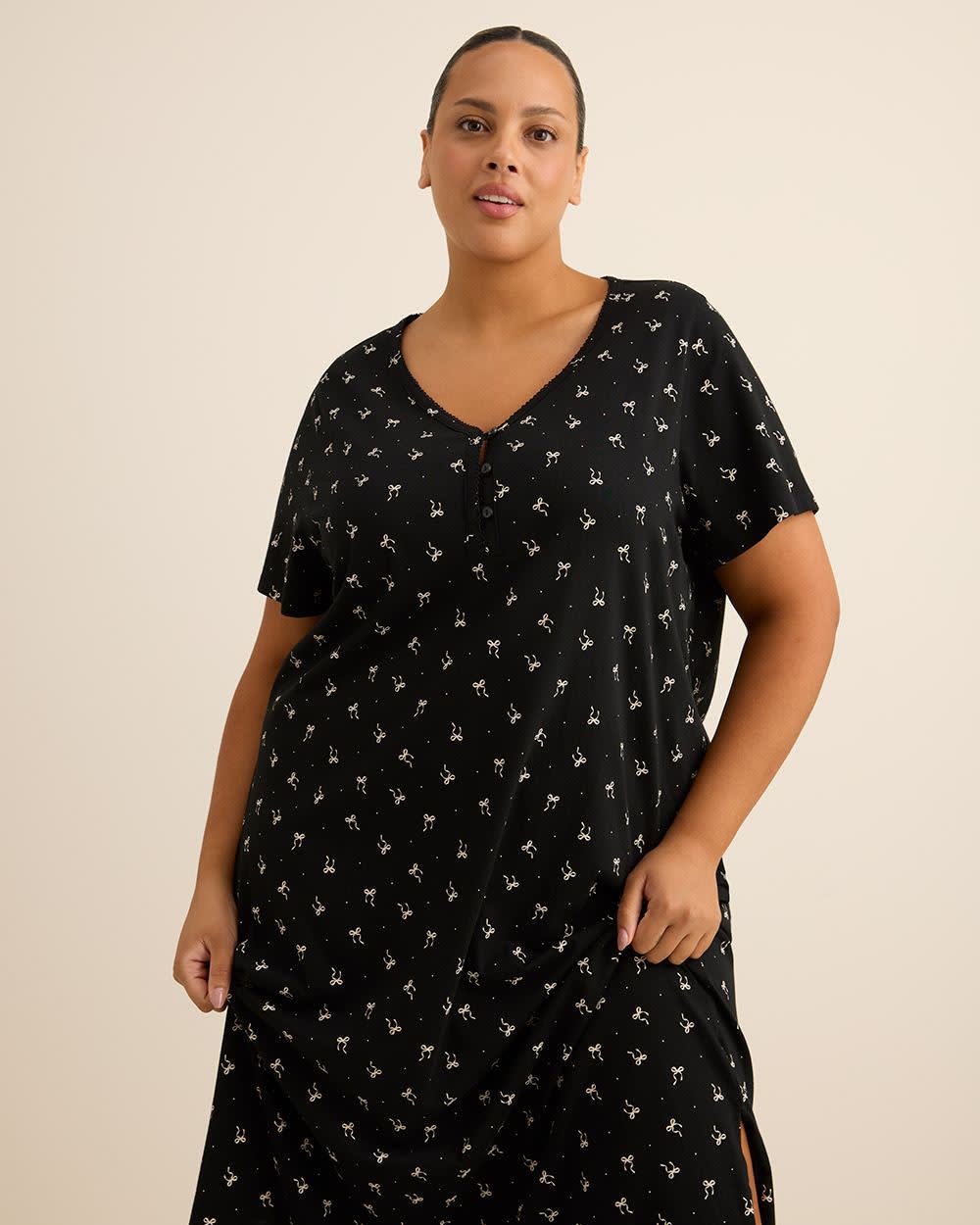 Long Black Short-Sleeve Knit Sleepshirt with Bow Print - ti Voglio Long Black Short-Sleeve Knit Sleepshirt with Bow Print - ti Voglio