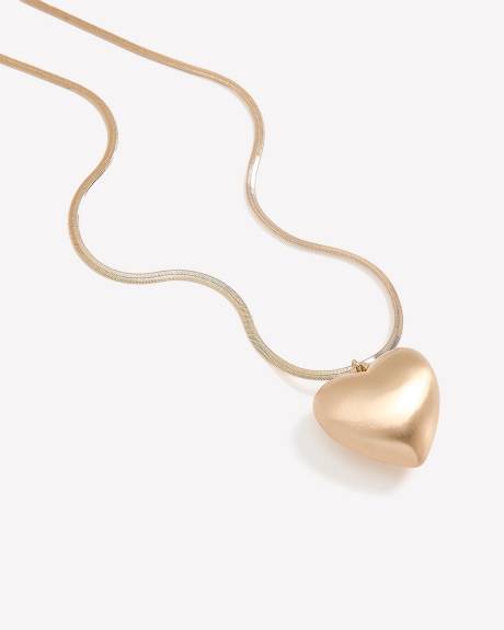 Short Golden Necklace with Heart Pendant
