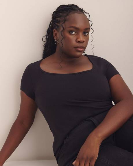 T-shirt ajusté à encolure arrondie - Addition Elle - Essentiels PENN.