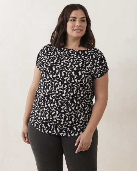 Scoop-Neck Tee with Curved Hem