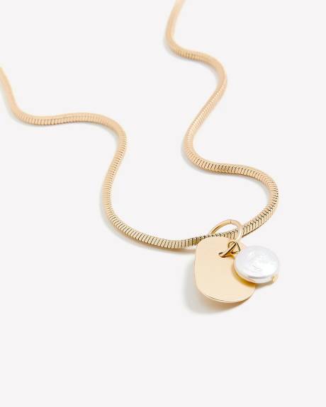 Short Golden Necklace with Pearl Pendant