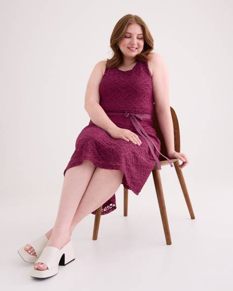Sleeveless Knit Lace Dress with Sash Belt