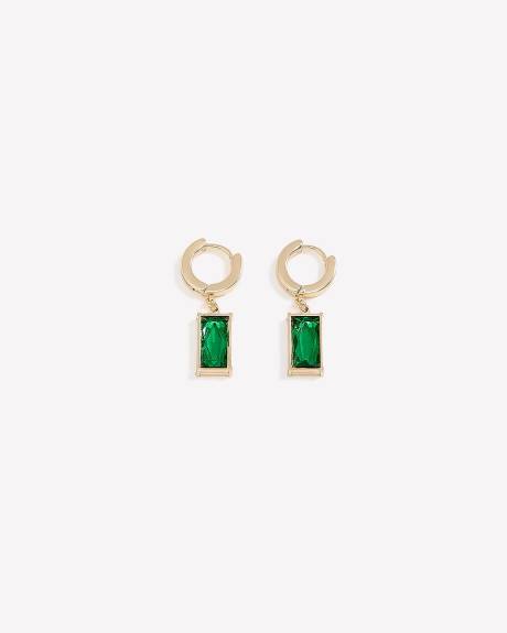 Boucles d'oreilles avec pendant à pierre verte