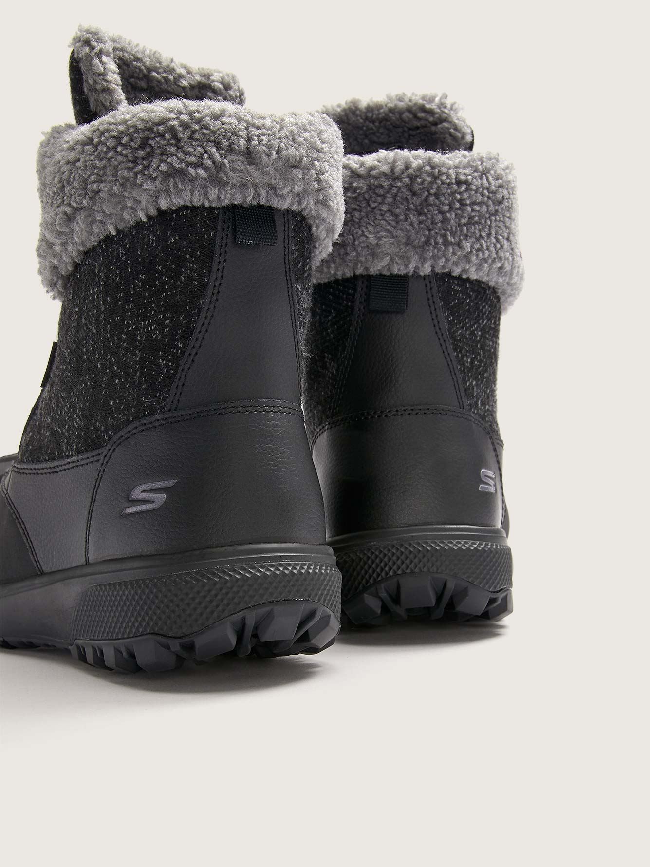 skechers boots with fur