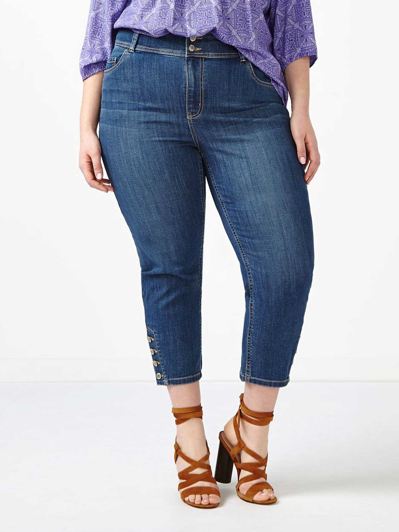 d/c JEANS Curvy Fit Straight Leg Denim Capri Penningtons