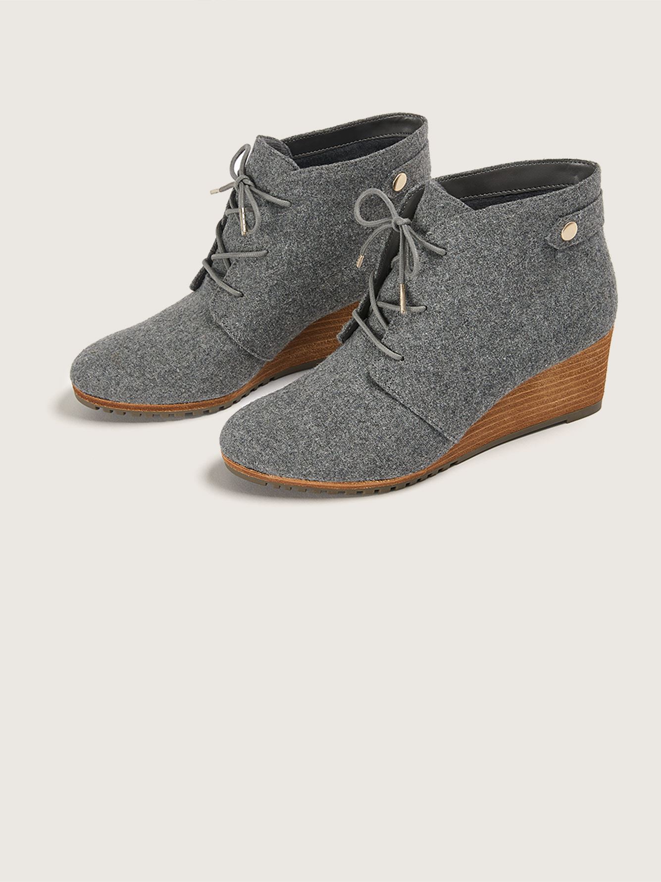 dr scholl's booties wide width