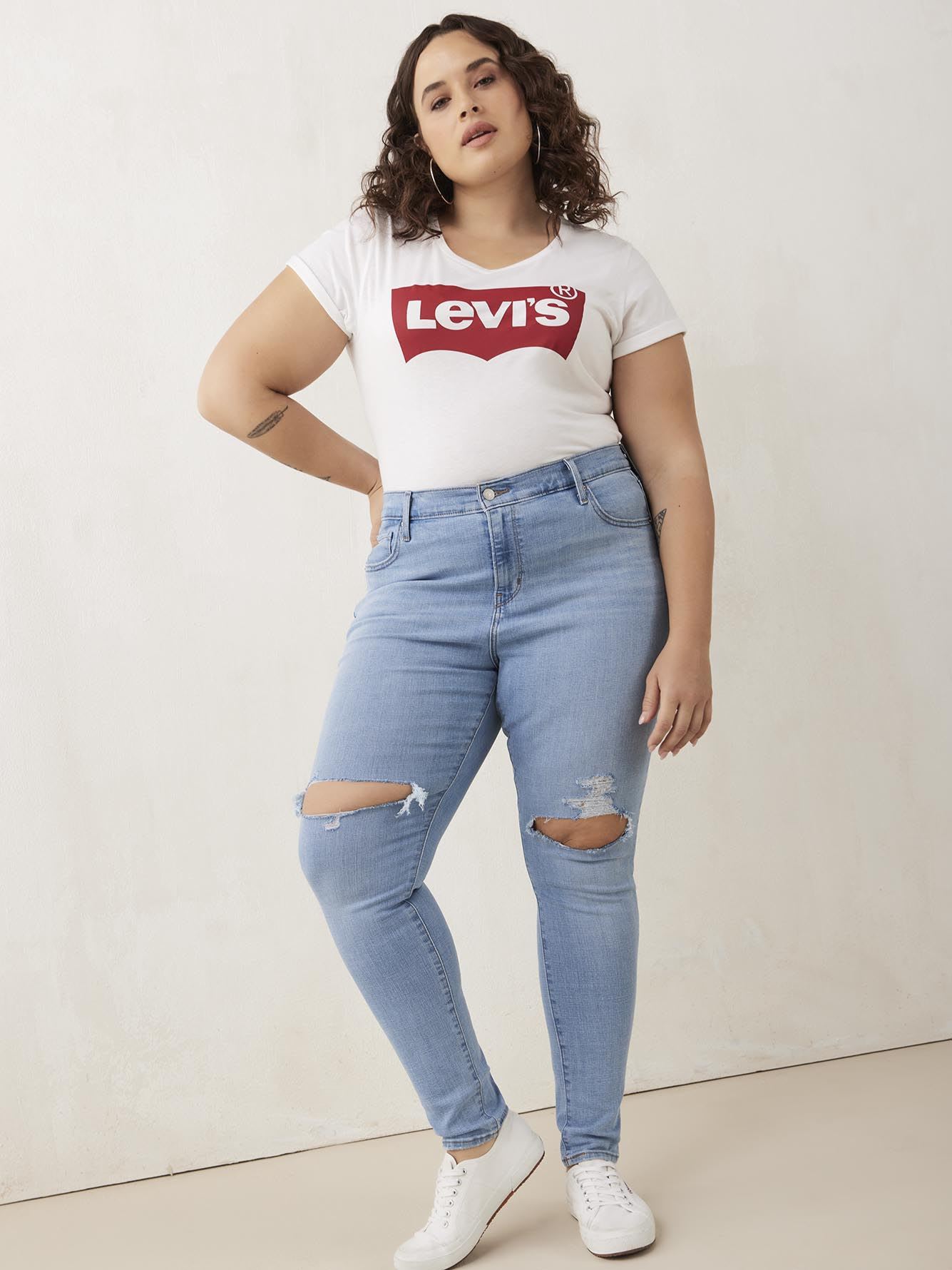 levi's distressed skinny jeans
