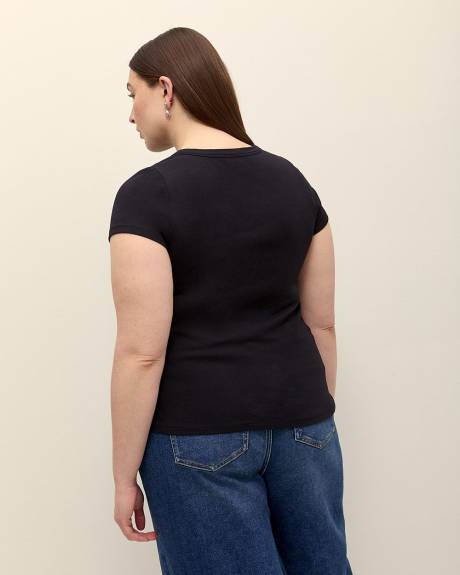 Short-Sleeve Bodycon T-Shirt - Addition Elle - PENN. Essentials
