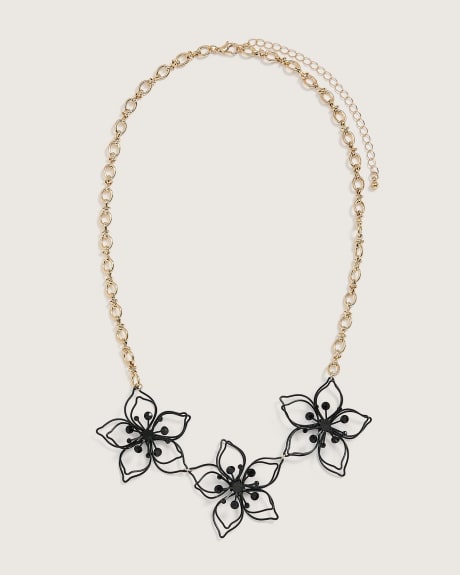 Short Necklace with Black Flowers
