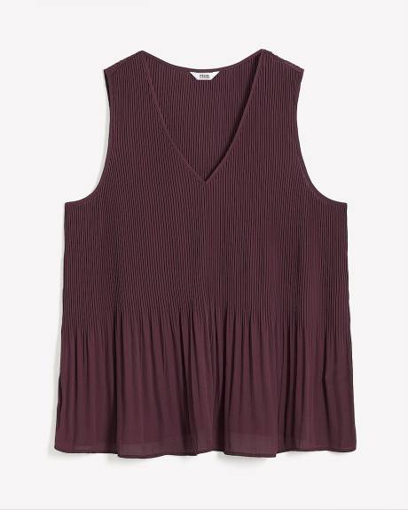 Responsible, Sleeveless A-Line Pleated Blouse