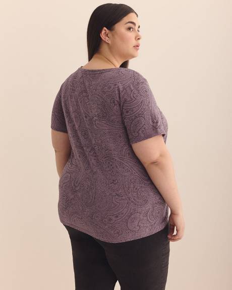 Curvy-Fit Short-Sleeve Tee - PENN. Essentials