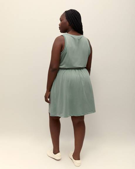 Robe sans manches à taille cintrée, tissu responsable - Active Zone