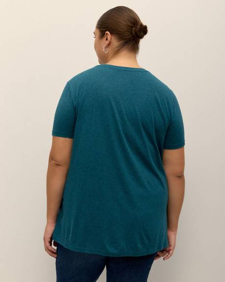 Boyfriend-Fit Short-Sleeve V-Neck Tee - PENN. Essentials