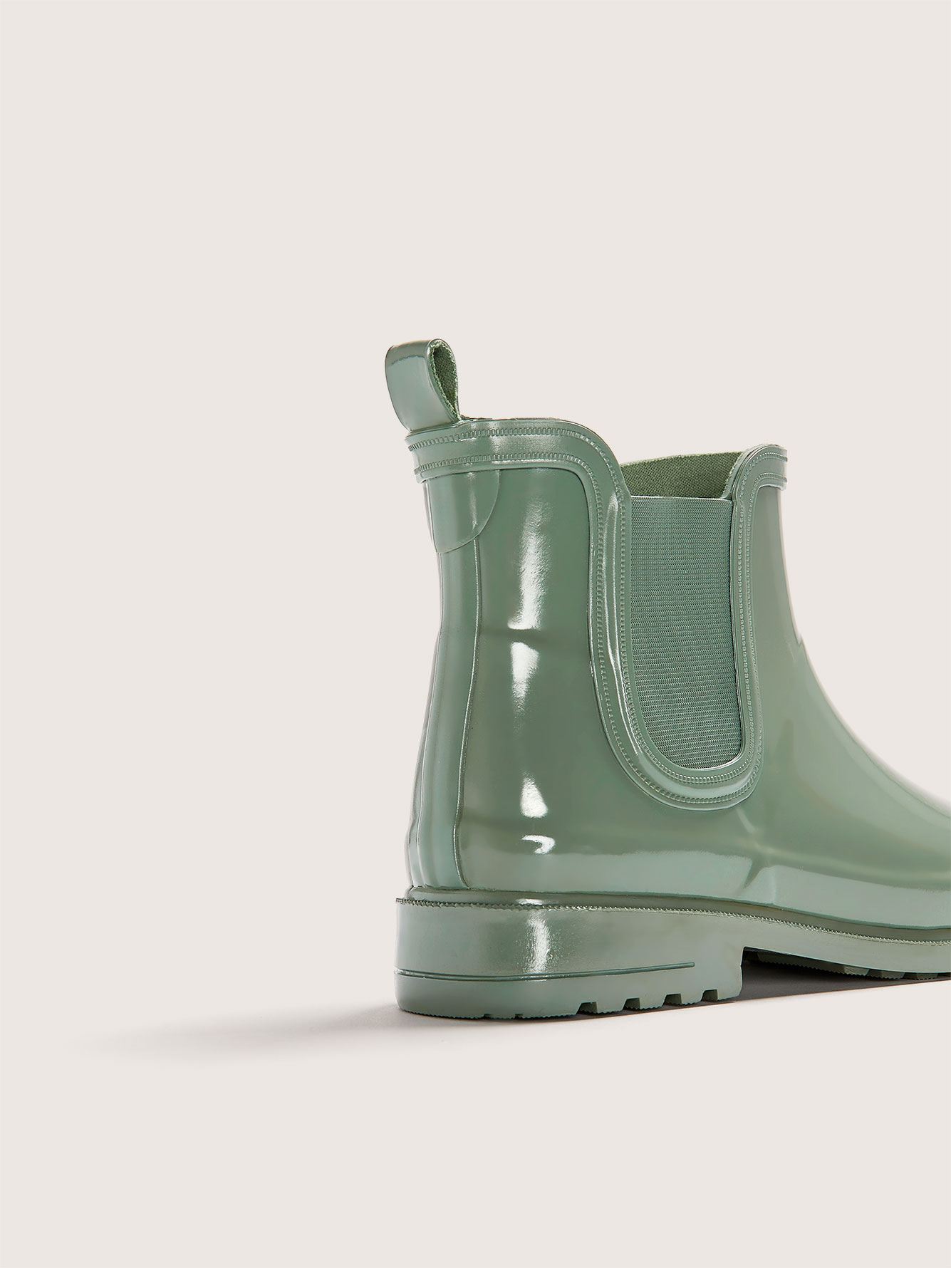 wide chelsea rain boots